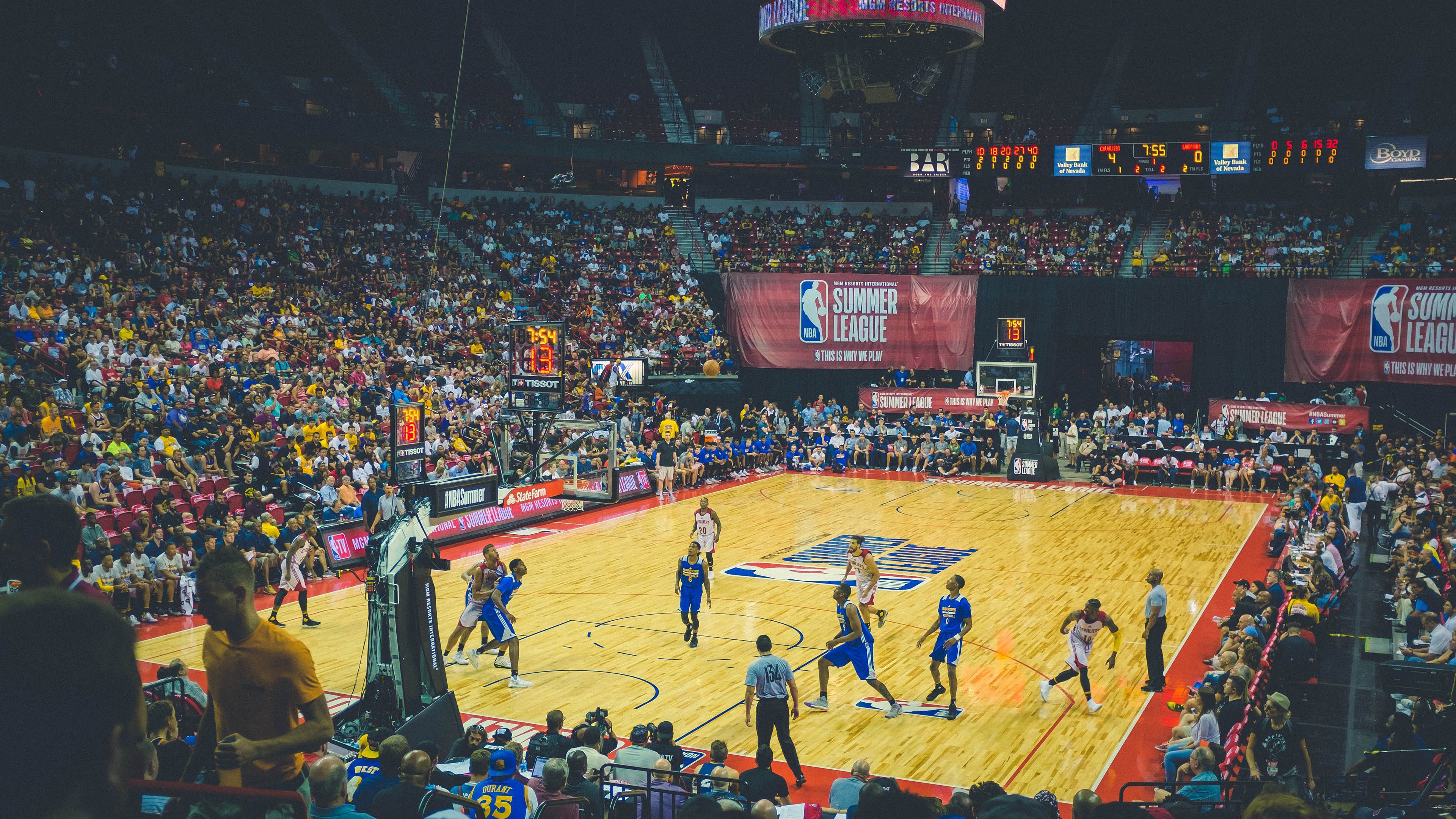 “2025世界游泳锦标赛:水上芭蕾舞动优雅与力量”