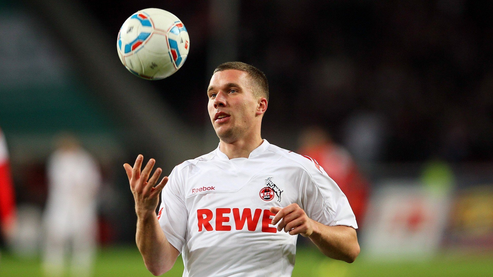 “舞者挑战极限,舞步飞扬:2025世界运动会运动舞蹈赛场的精彩呈现”